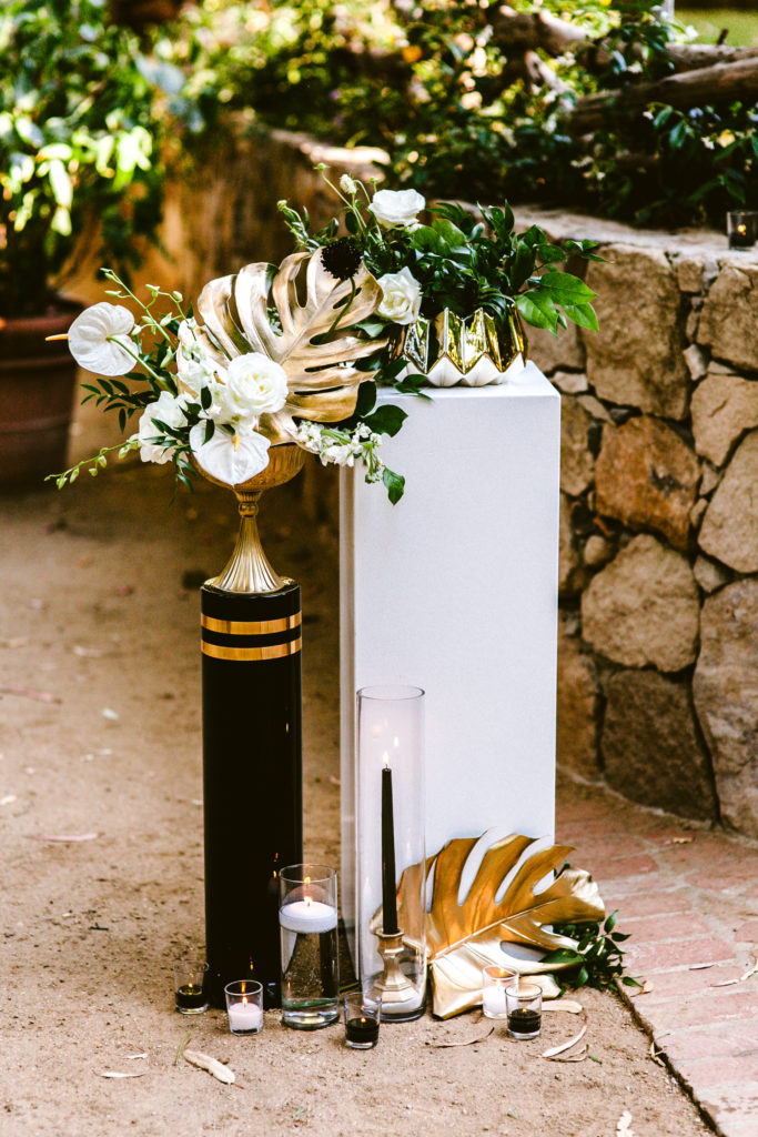 Bold Wedding Flower Arrangements