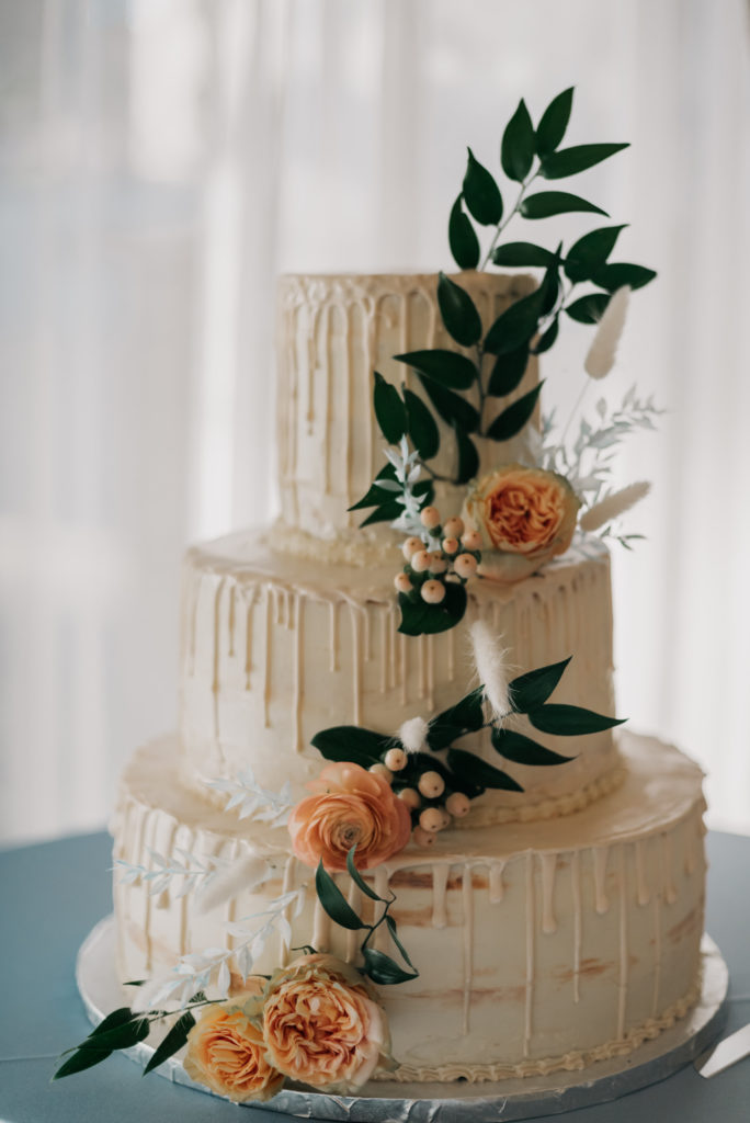 wedding cake at Castle Green